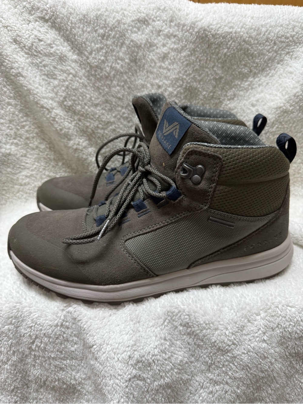 Forsake Men's Gray and Navy Mid-Top Casual Boots